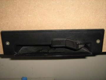 Plintcontact inbouw, zwart, kunststof.